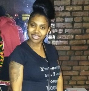 Meet your Posher, Paula